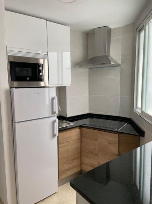 Beach And City Apartment A 50M De La Playa Fuengirola Esterno foto