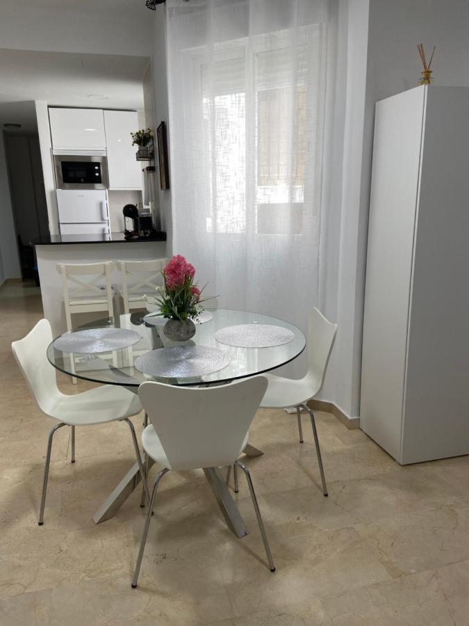 Beach And City Apartment A 50M De La Playa Fuengirola Esterno foto